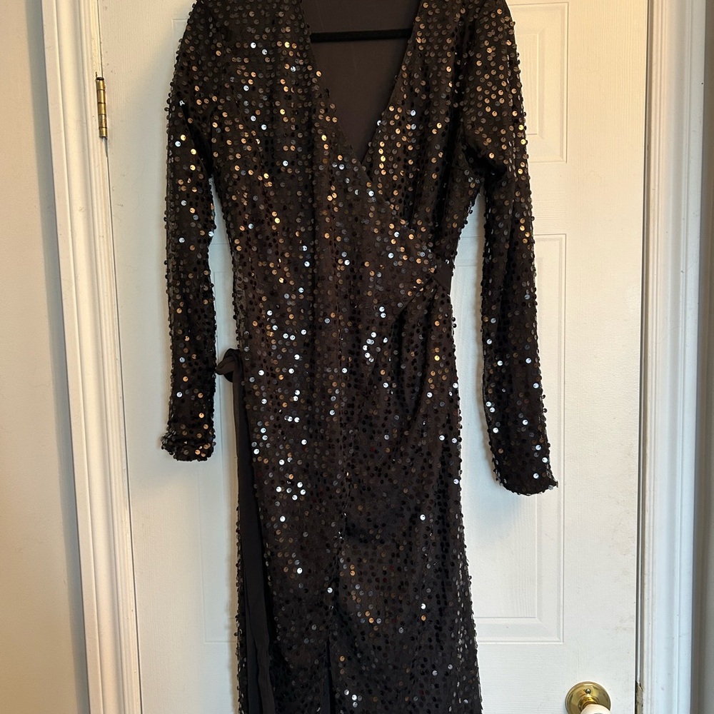 Dex Occasions Elegant Black Sequin Wrap Dress